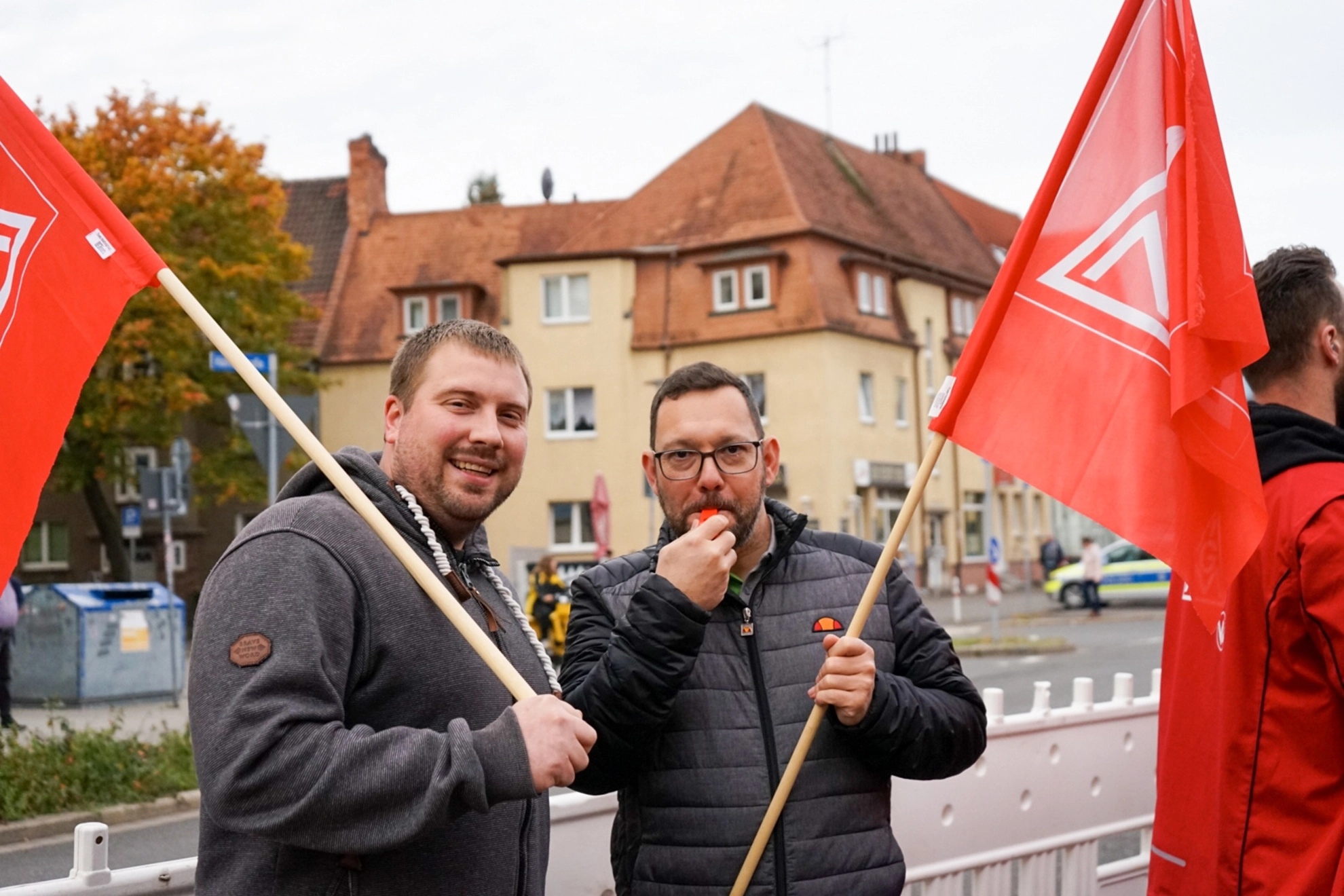 Betrieblich Aktive beim Warnstreik